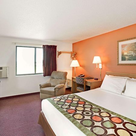 Super 8 By Wyndham Aberdeen East Extérieur photo