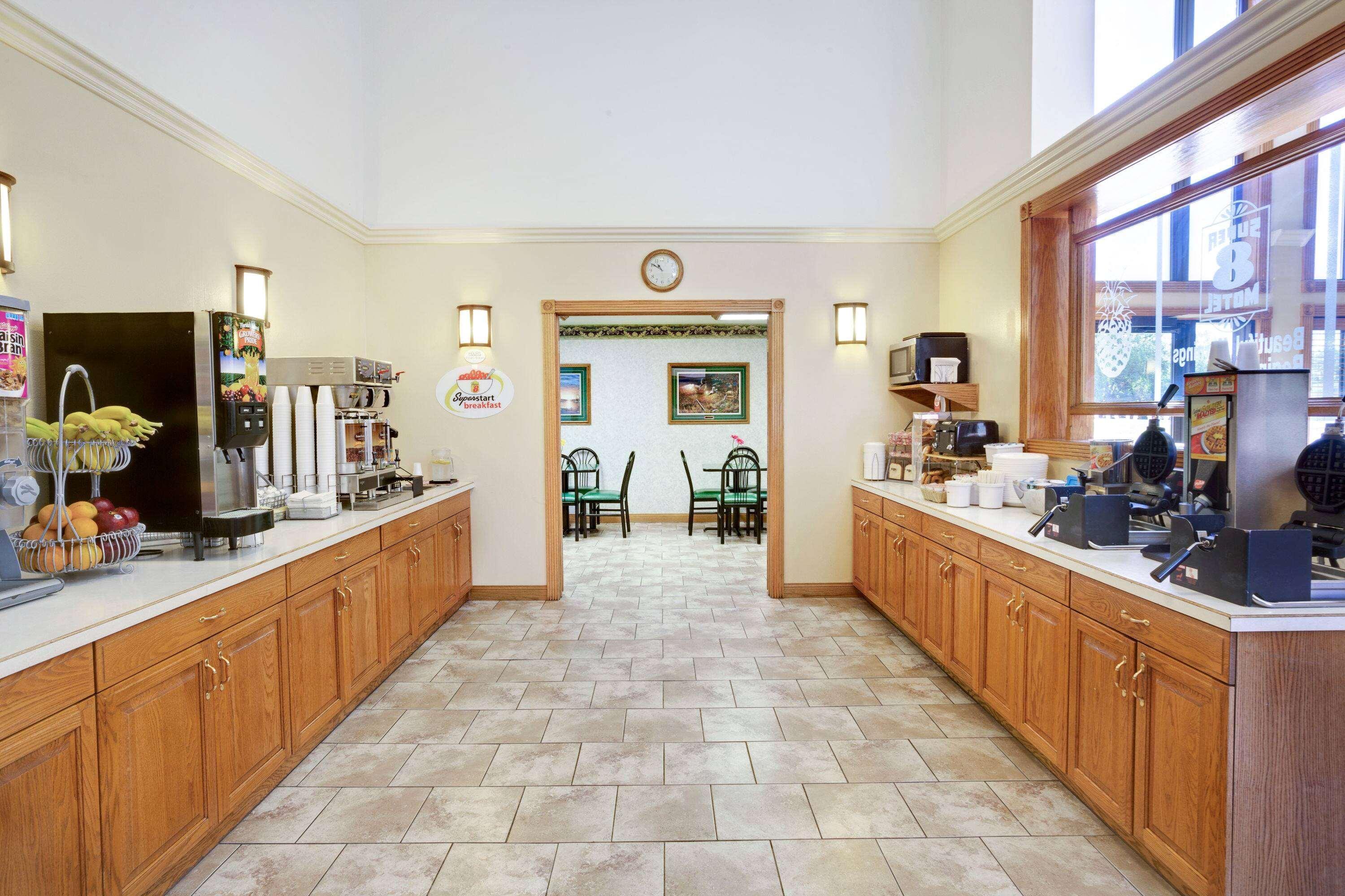 Super 8 By Wyndham Aberdeen East Extérieur photo