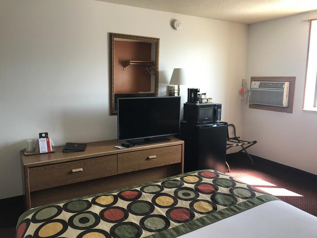 Super 8 By Wyndham Aberdeen East Extérieur photo